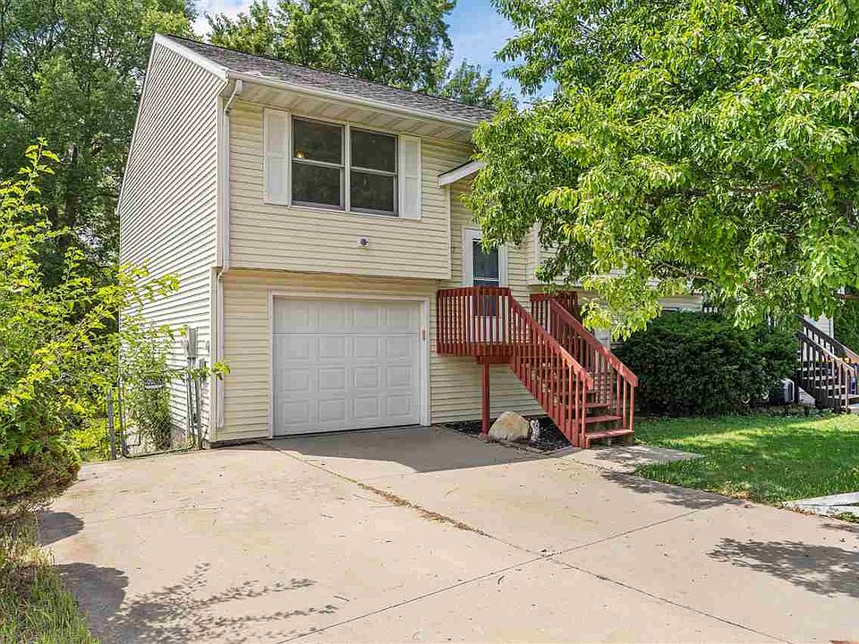 1st image of 127 Parkview Ct