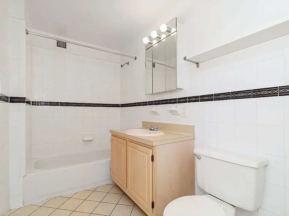 2nd image of 394 E 8th St APT 3A