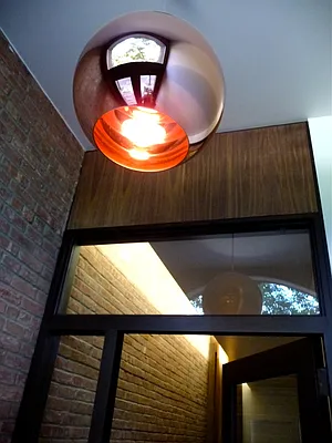 Rented by Perry Associates NYC Inc | media 31