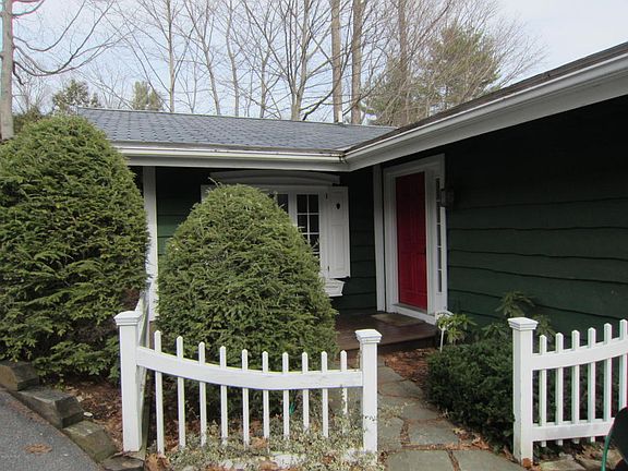 4th image of 3756 Lake Shore Dr