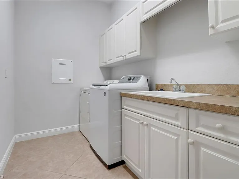 11128 Sierra Palm Ct — Photo 28