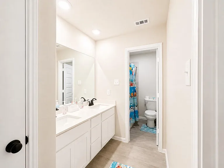 377 Selah Ct — Photo 5