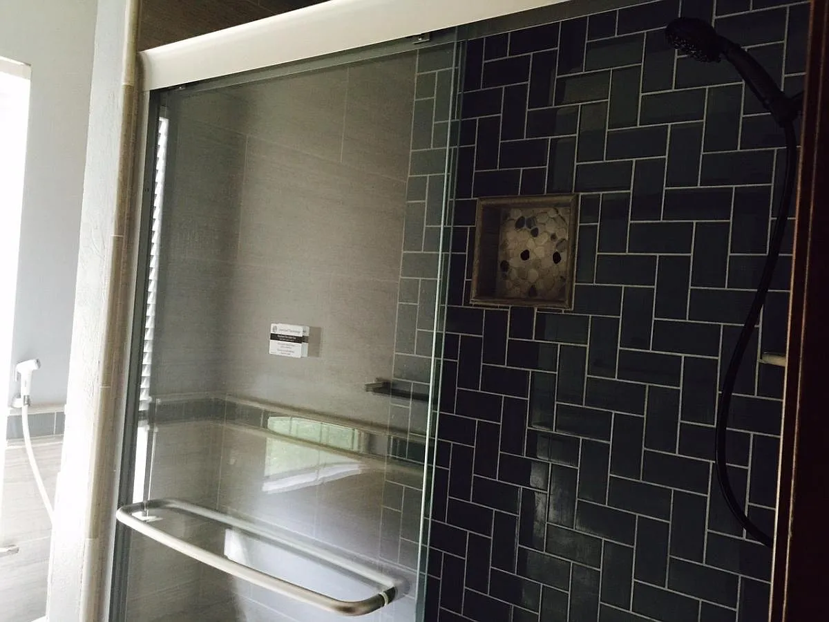 4 bed, 2486 sqft, $2,000 — Photo 4