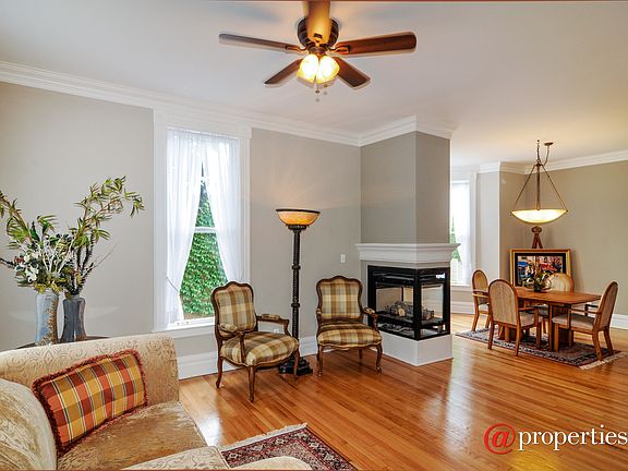 Living Room / Dining Room