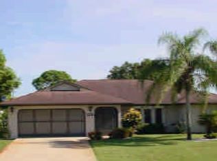 122 Bunker Rd, Rotonda West, FL 33947