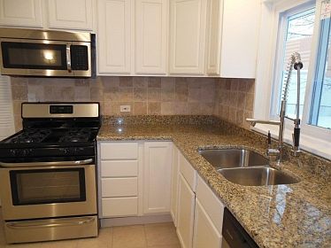 2nd image of 195 Des Plaines Ln
