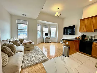 33 Arlington Avenue