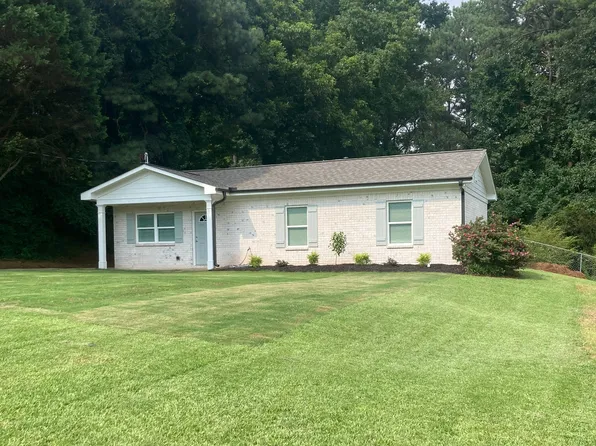 1905 Suwanee Ln, Lawrenceville, GA 30043
