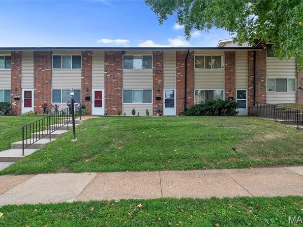 9070 Villaridge Ct, Saint Louis, MO 63123