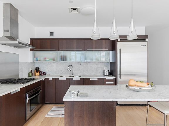 5th image of 119 Fulton St APT 11