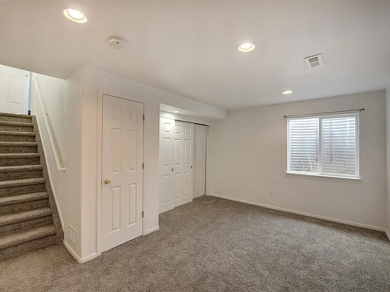 9687 Newcastle Dr — Photo 13
