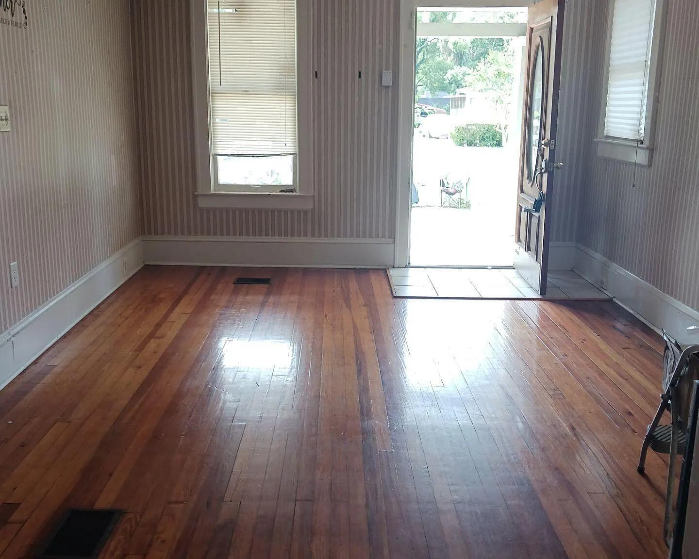 2 bed, 1.0 bath, 1167 sqft, $1,199 — Photo 3