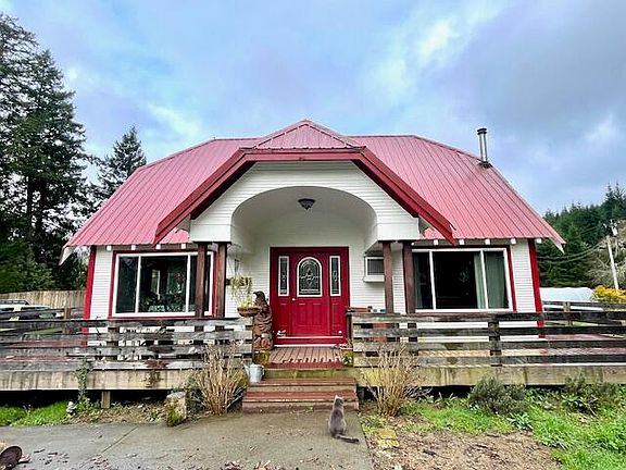 3rd image of 39031 Mattole Rd