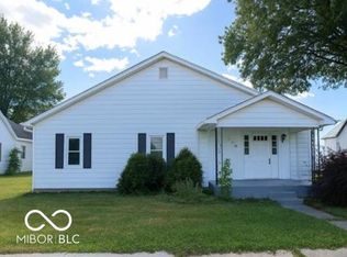 212 E Hopewell St, Farmersburg, IN