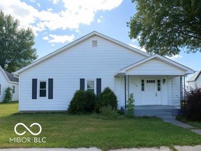 212 E Hopewell St, Farmersburg, IN, 47850