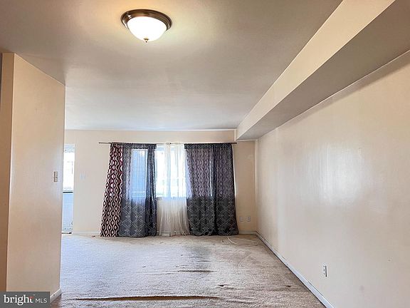 4th image of 2323 Hoffnagle St Floor 1