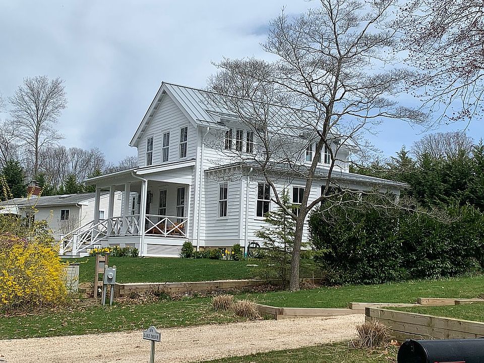 1st image of 102 Lake Dr