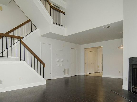2nd image of 3335 Oakshade Ct