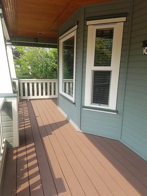 1st image of 438 Parkside Dr