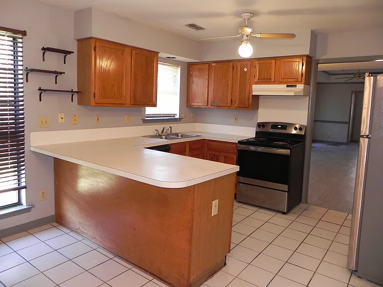 3633 Castle Ridge Rd #3633 — Photo 1