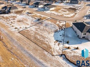 270 Central Park Ct, Harrisburg, SD 57032