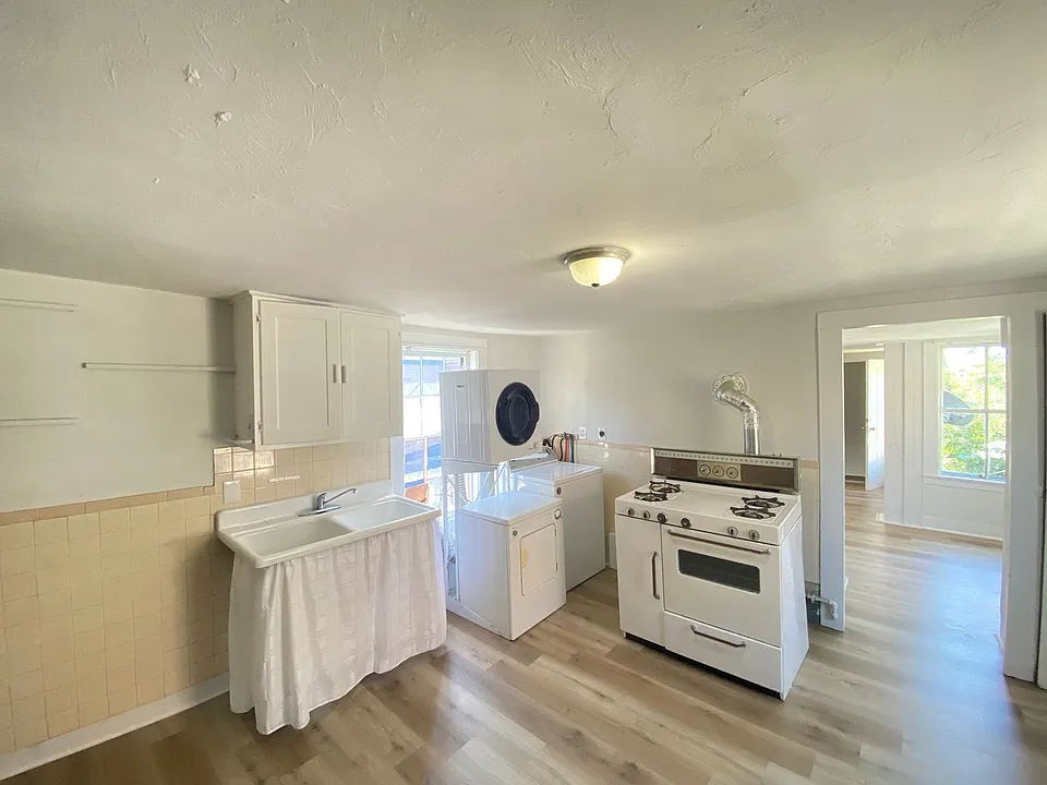 13 Fletcher St