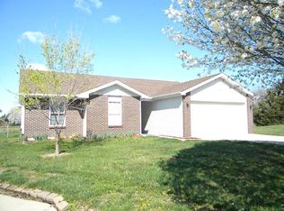 3805 N Cotton Wood Ct, Columbia, MO 65202