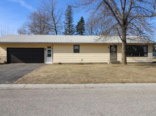 111 Muyres Ave, Carlos, MN 56319