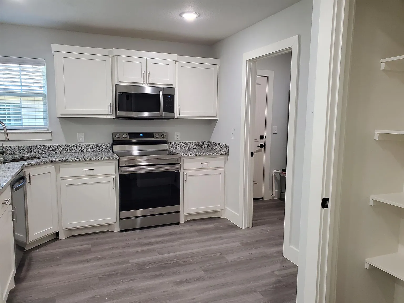 3 bed, 1197 sqft, $1,345 — Photo 2