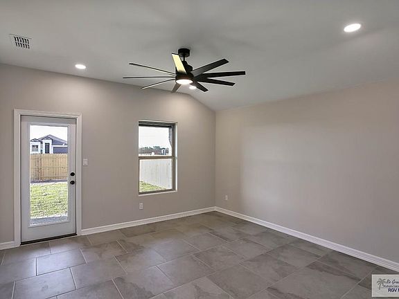 3rd image of 1717 Stirrup Cir