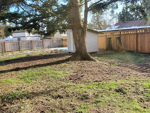 4th image of 4810 134th Pl NE