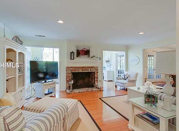 4th image of 63 Forest Dr