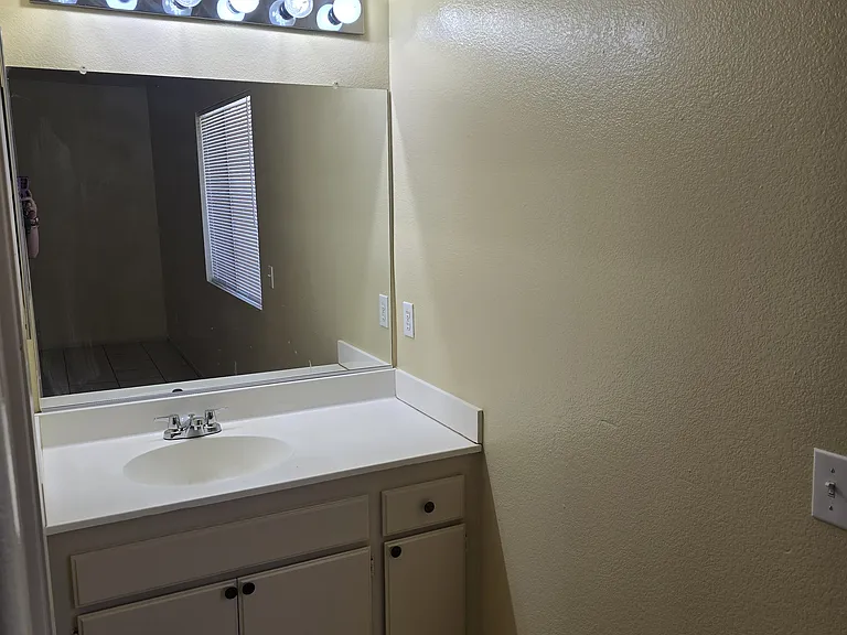 13987 El Cajon Dr — Photo 13