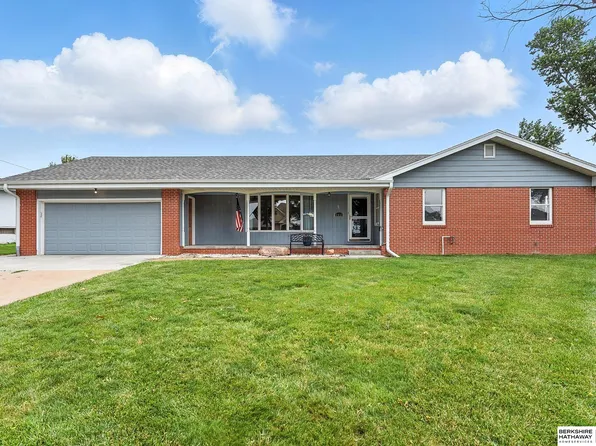 3335 N 207th Ter, Elkhorn, NE 68022