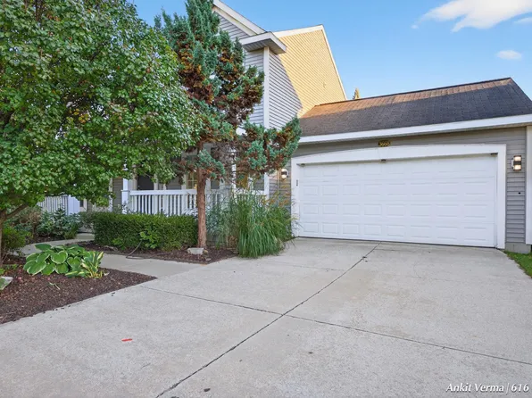 3668 Running Brook Dr SE, Kentwood, MI 49512
