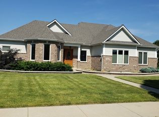 743 Friar Dr, Aurora, IL 60505