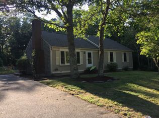 7 Saxony Dr, Mashpee, MA 02649