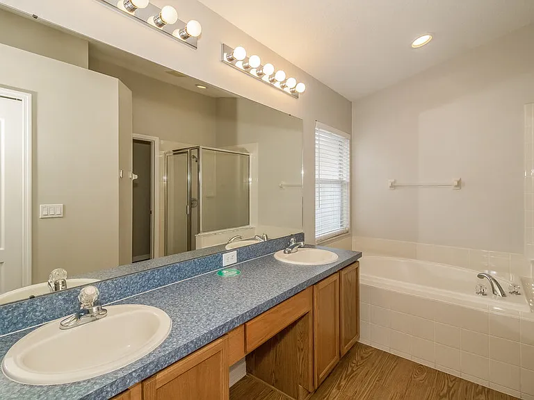 633 Straw Lake Dr — Photo 10