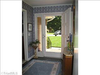 2nd image of 5 Villastone Pl