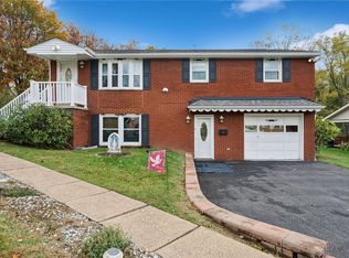 632 Penn Dr, Trafford, PA 15085