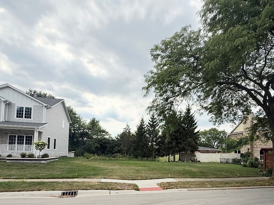 1st image of 1140 Honeysuckle Dr