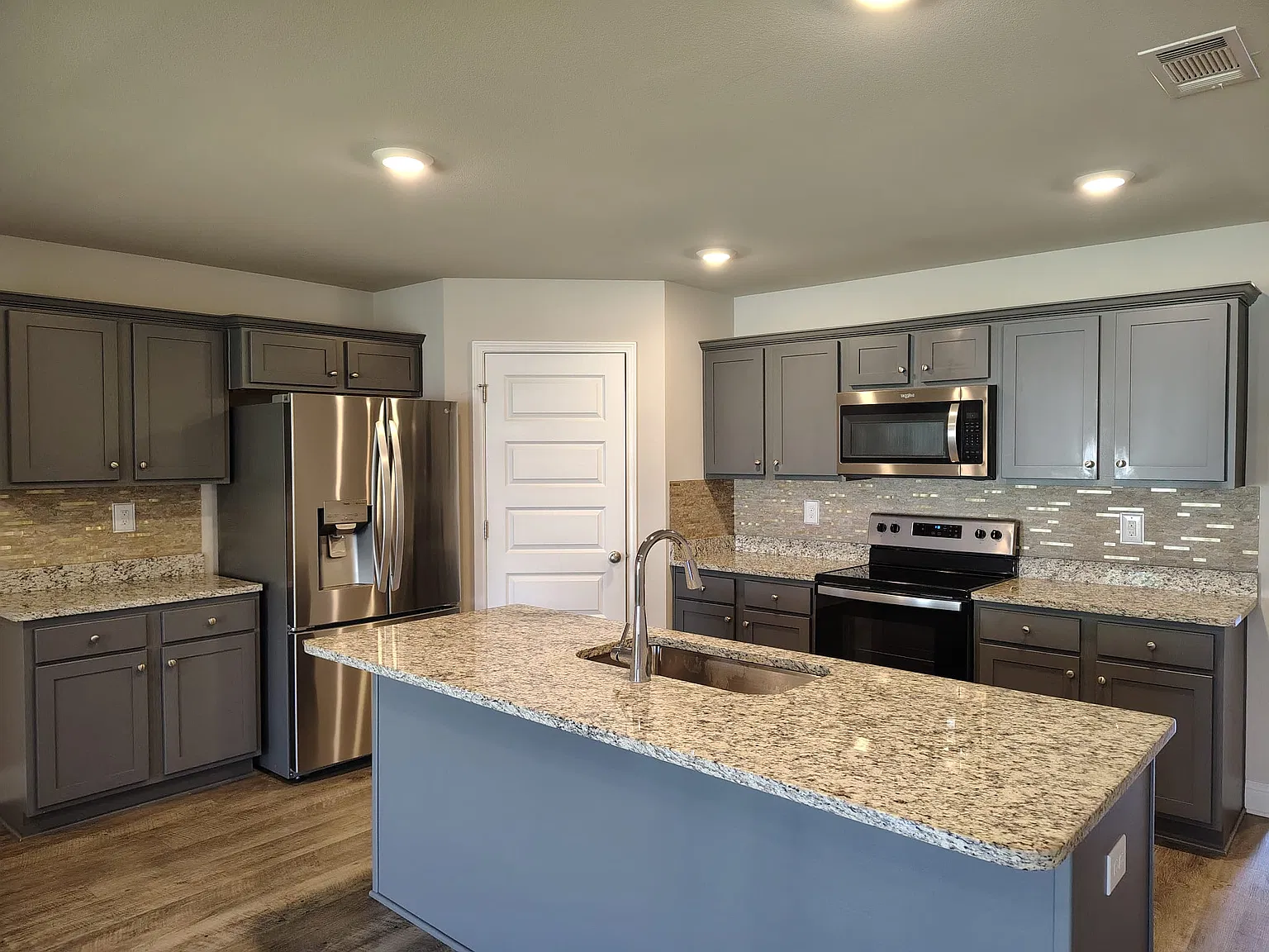 Eastland Cir, Biloxi — Photo 4