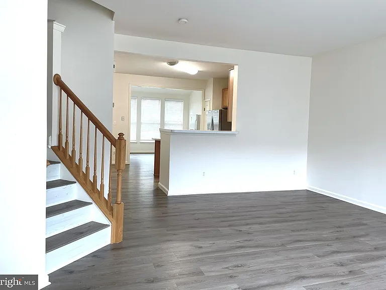 2540 Banshire Dr — Photo 18