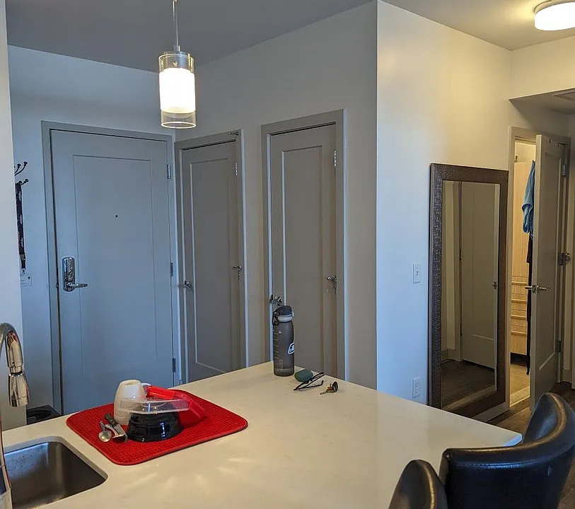 180 Telford St #503