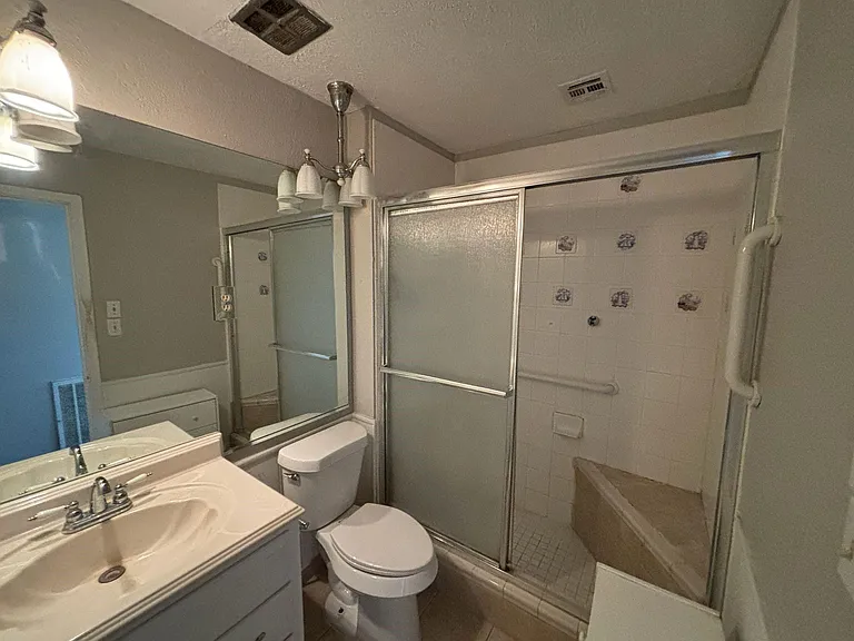 11018 Sharpview Dr — Photo 7