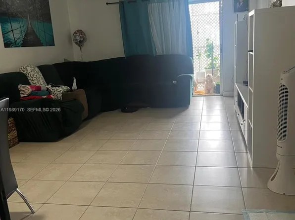 6125 W 20th Ave APT 306, Hialeah, FL 33012