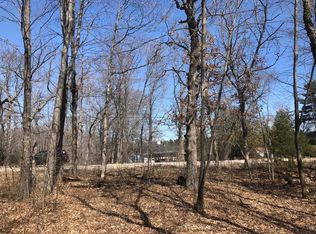 W Stratton Rd, Waupaca, WI 54981