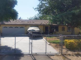 10394 Hemlock Ave, Hesperia, CA 92345