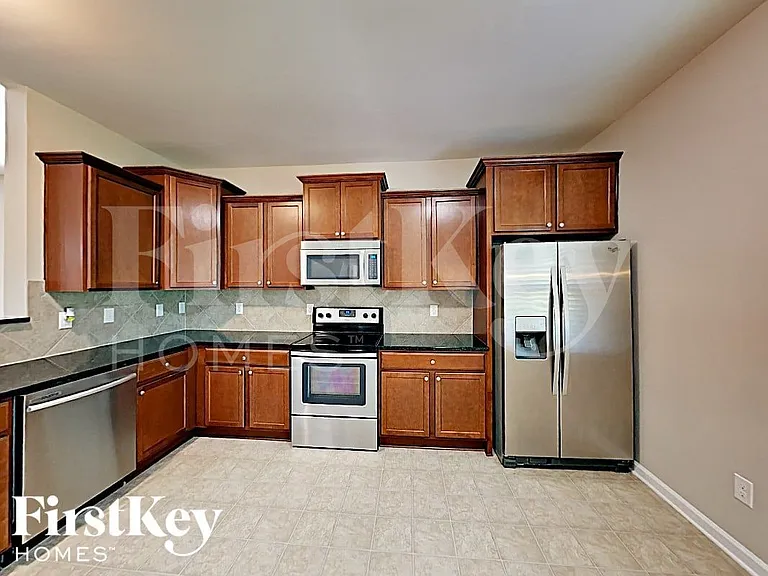 3917 Catawba Hills Dr — Photo 4