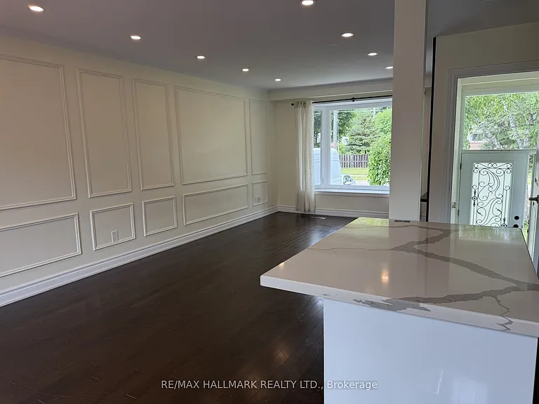41 Aurora Heights Dr — Photo 13